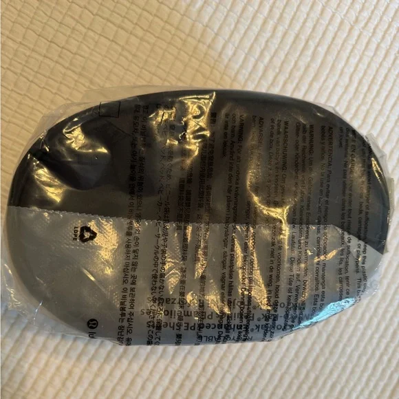 NWT lululemon Oval Top-Access Kit 3.5L - Picture 4 of 7